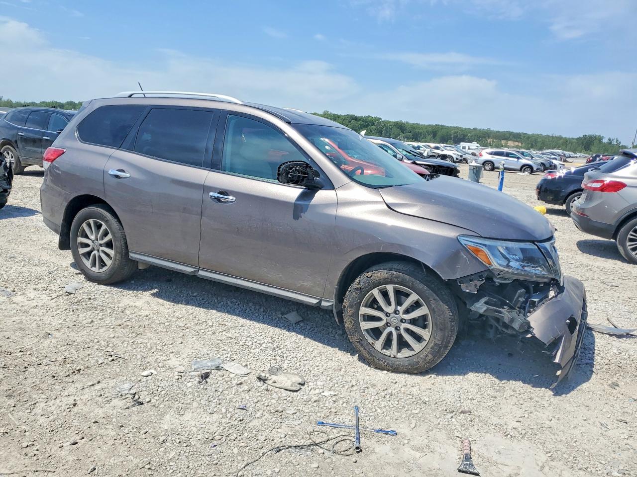 Nissan Pathfinder Sv
