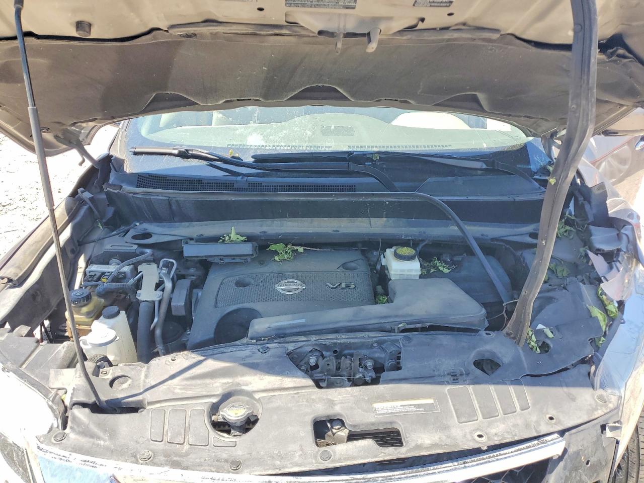 Nissan Pathfinder Sv