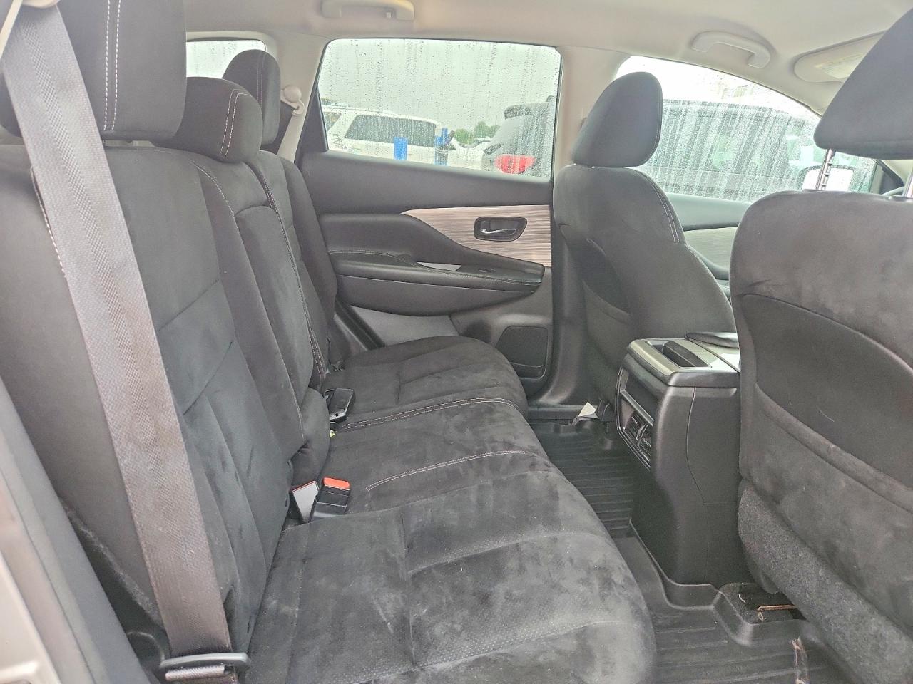 Nissan Murano S
