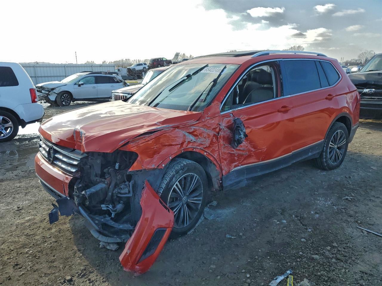 Salvage Volkswagen Tiguan Image