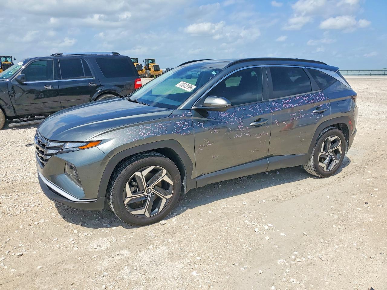 Salvage Hyundai TUCSON Image
