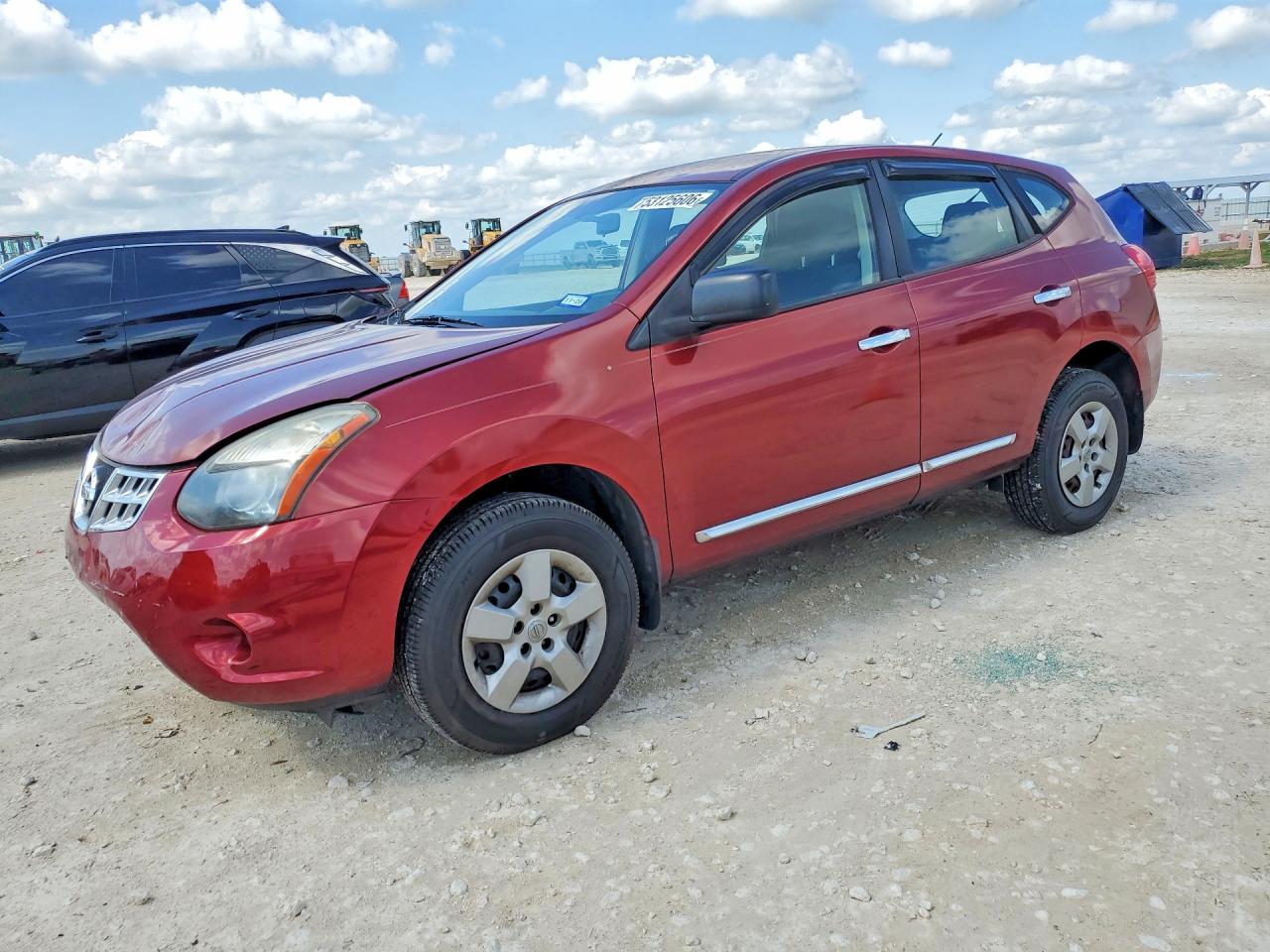 Salvage Nissan Rogue Image