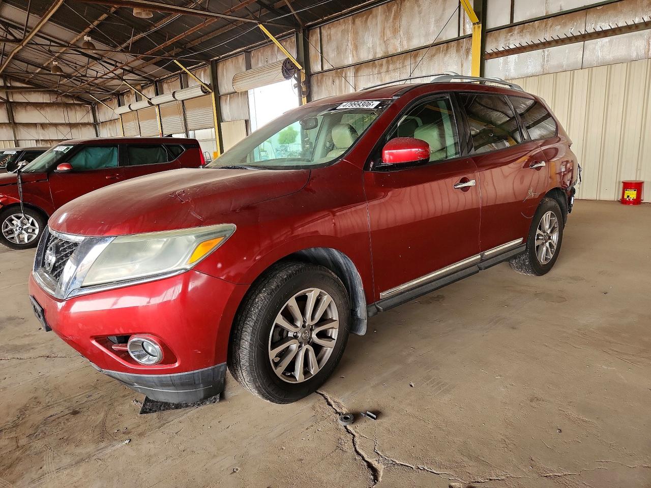 Salvage Nissan Pathfinder Image