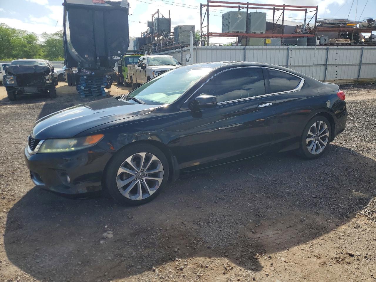 Salvage Honda Accord Image