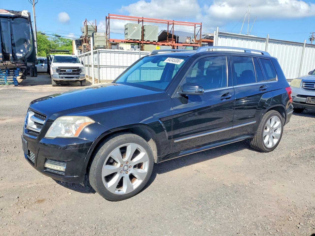 Salvage Mercedes-Benz GLK Image