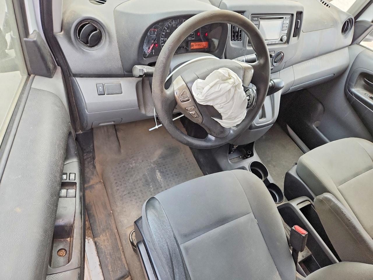 Nissan Nv S