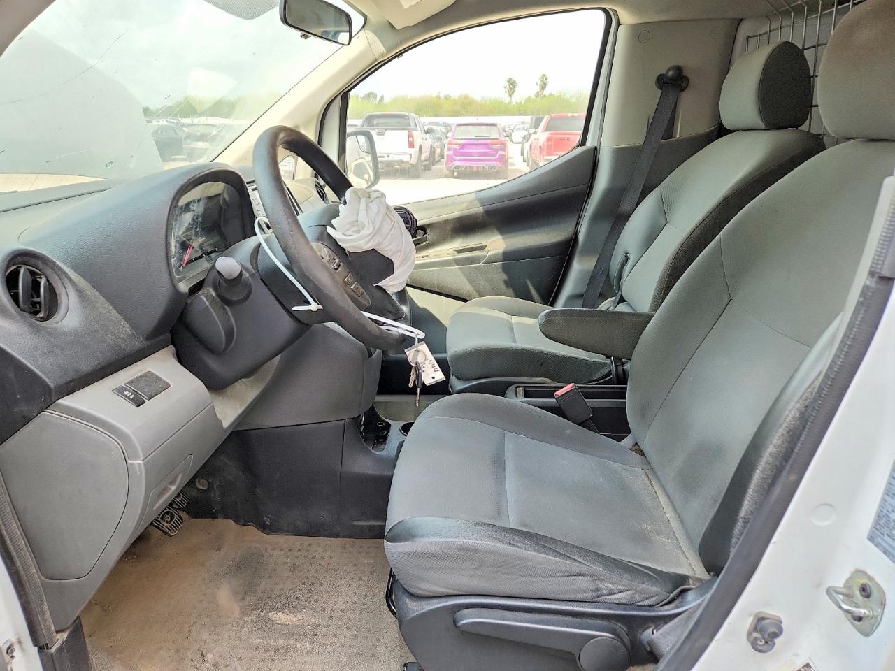 Nissan Nv S