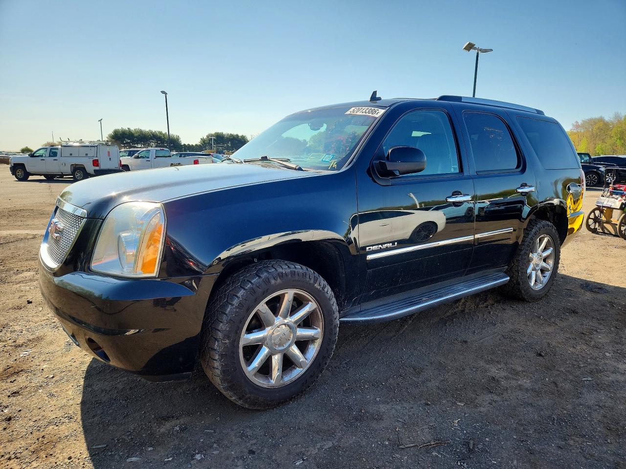 Salvage GMC Yukon Image