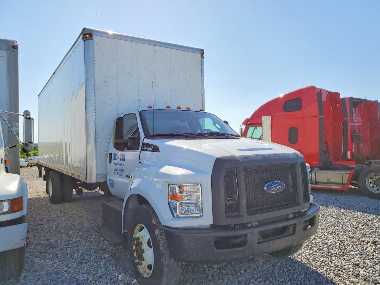 Salvage Ford F-750 Image