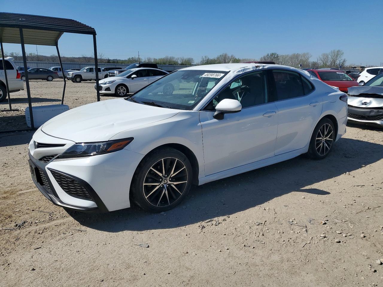 Salvage Toyota Camry Image
