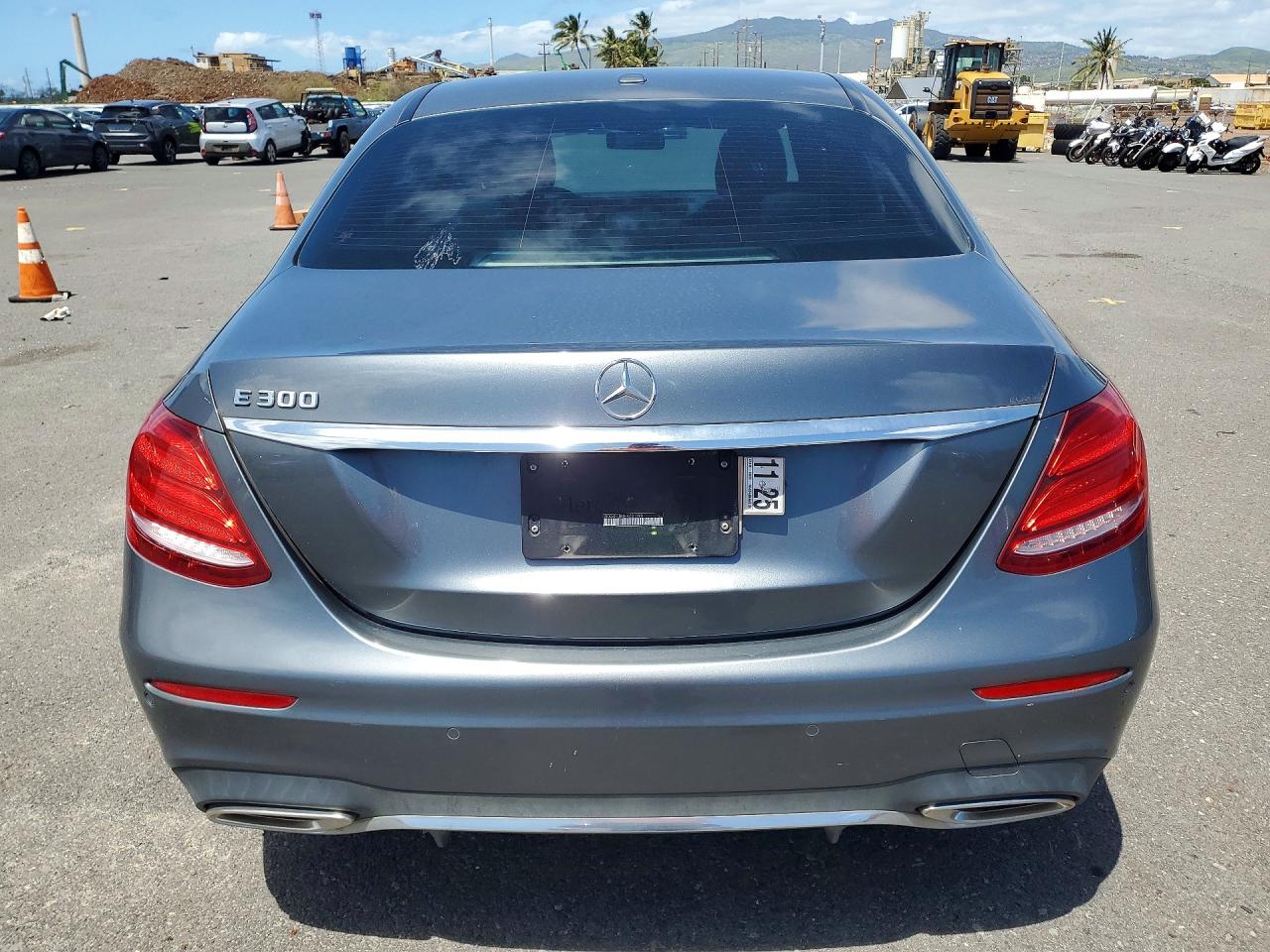Mercedes-Benz E-Class 300