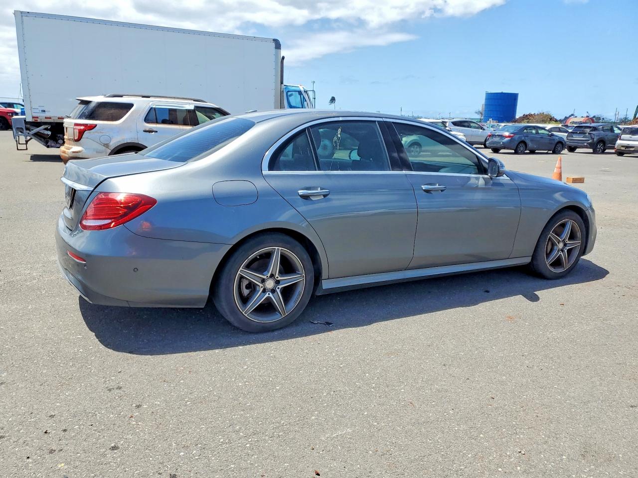 Mercedes-Benz E-Class 300