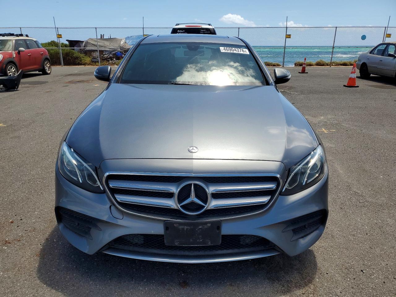 Mercedes-Benz E-Class 300