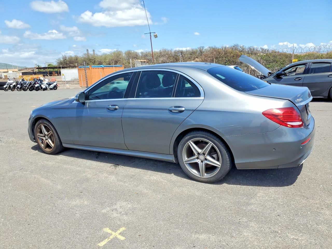 Mercedes-Benz E-Class 300