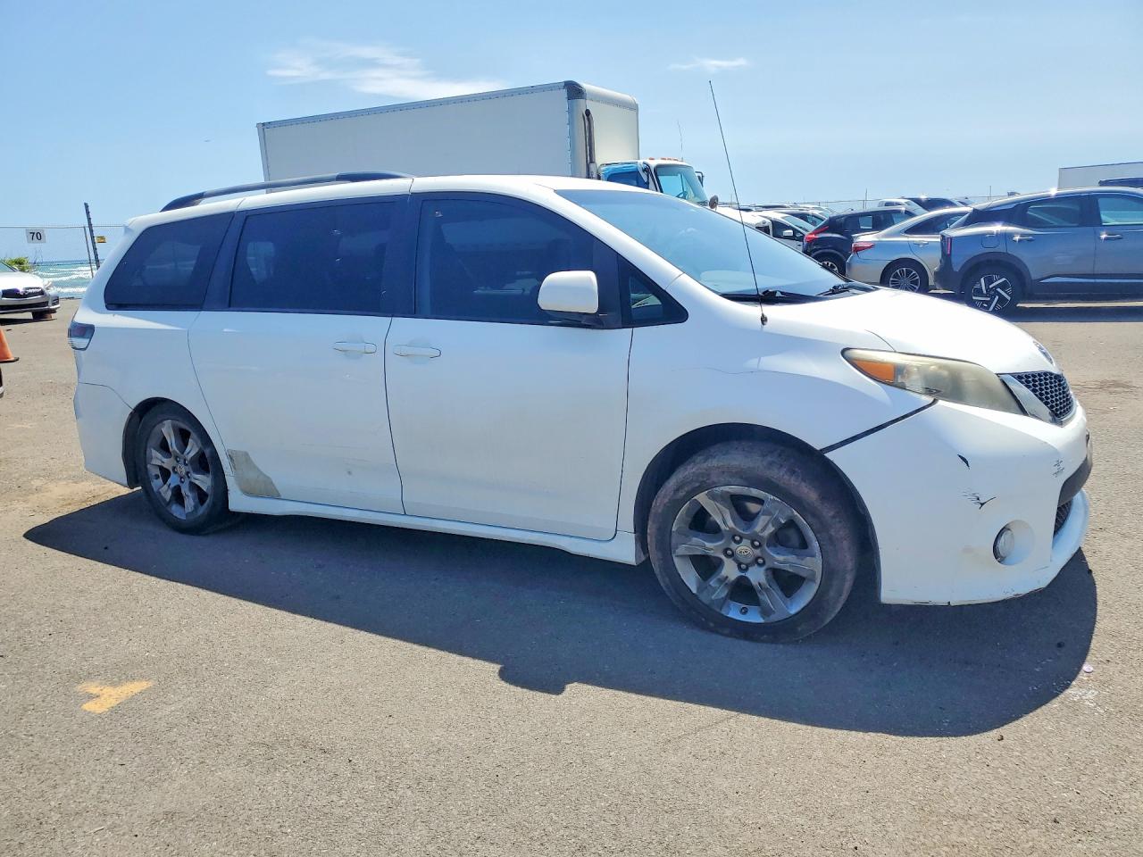 Toyota Sienna Sport