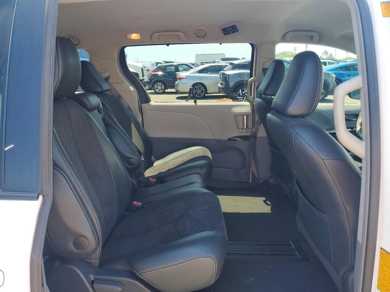 Toyota Sienna Sport