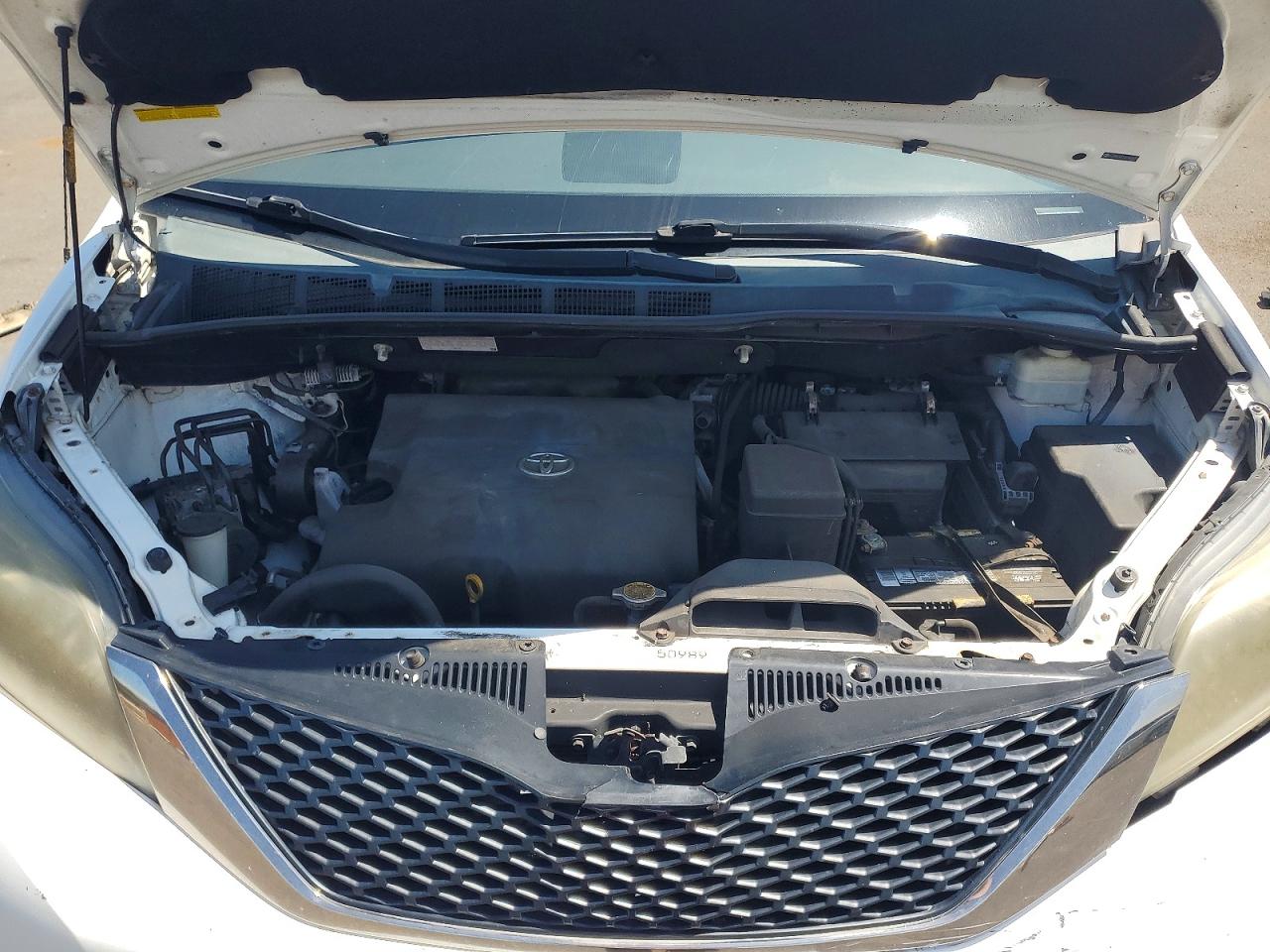 Toyota Sienna Sport