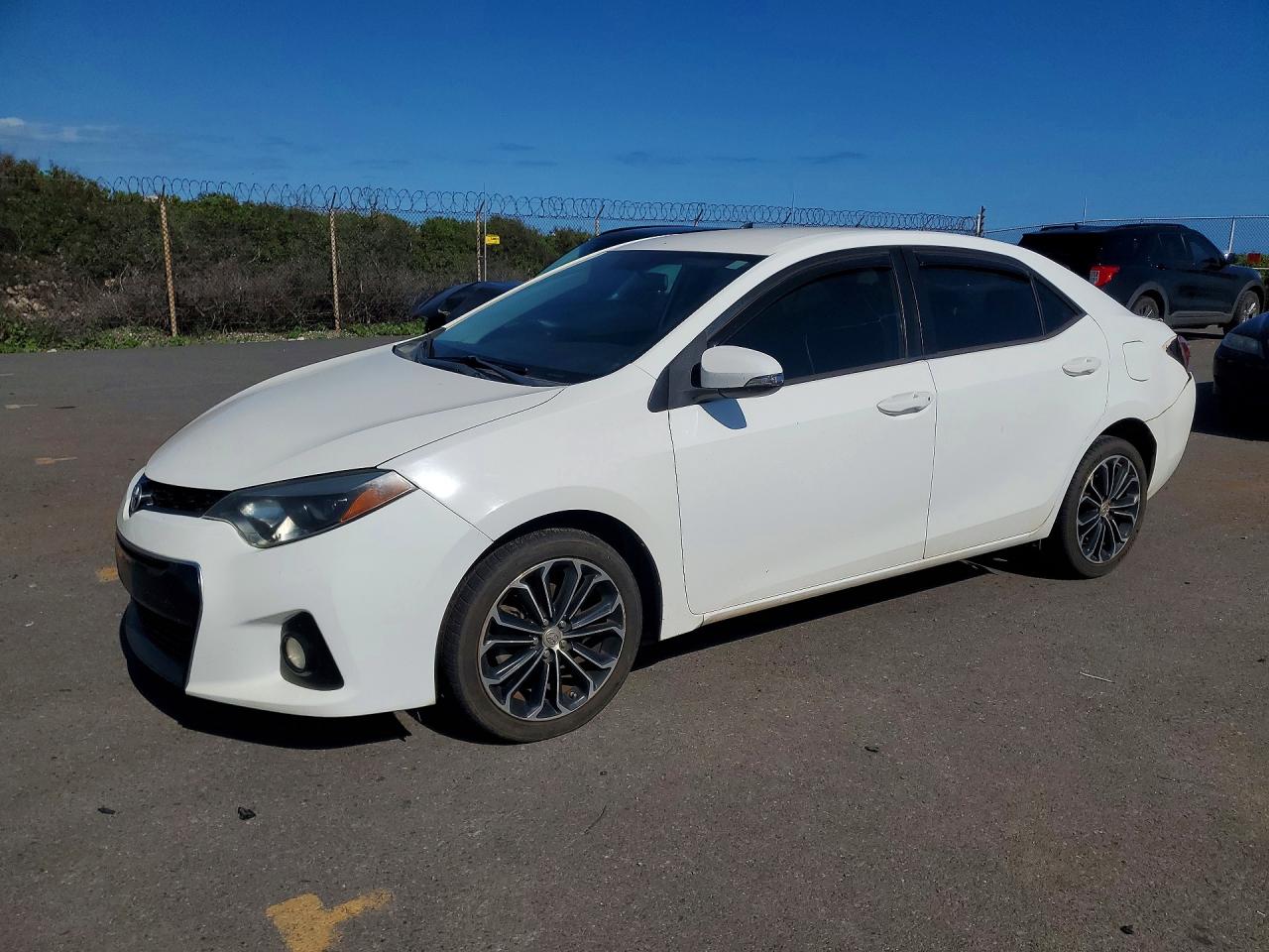 Salvage Toyota Corolla Image