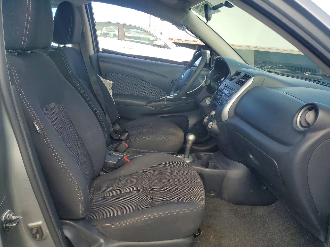 Nissan Versa 1.6 Sv