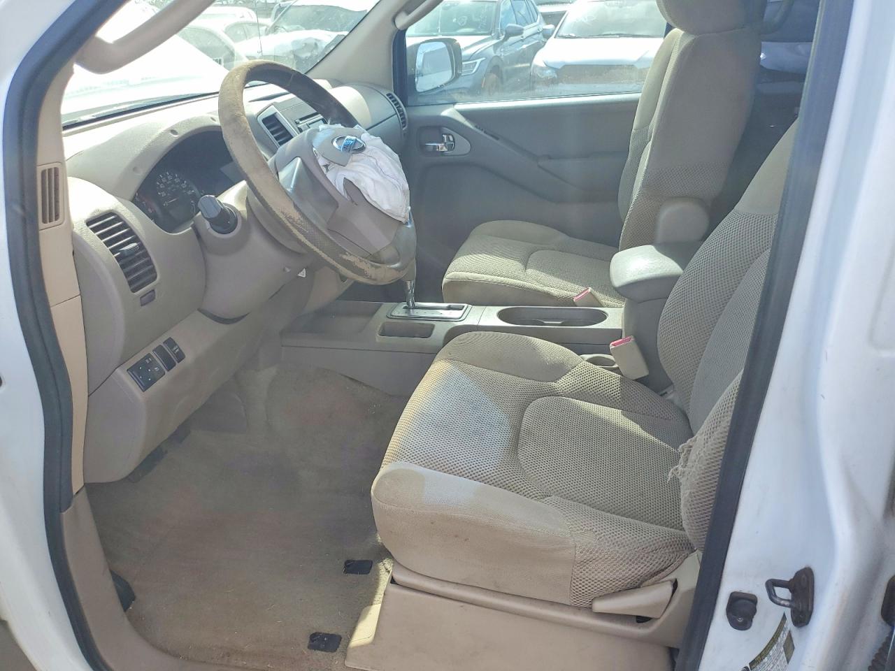 Nissan Frontier Se V6