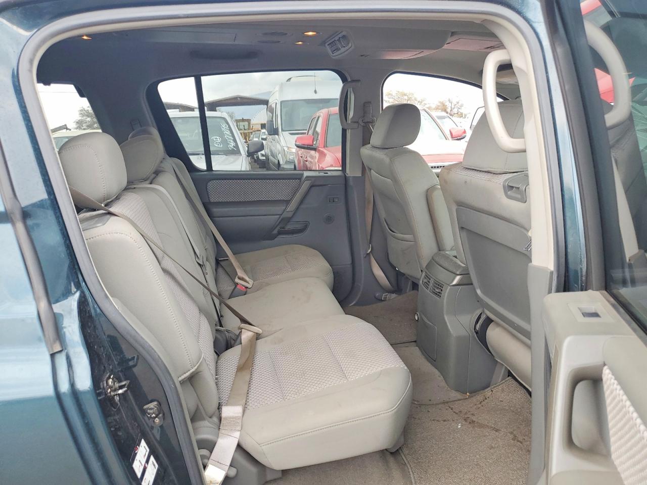Nissan Armada Se