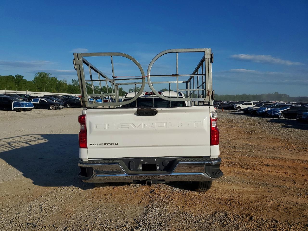 Chevrolet Silverado C1500