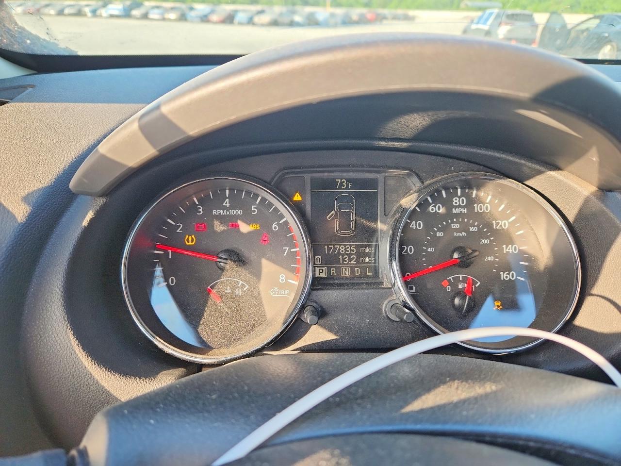 Nissan Rogue S