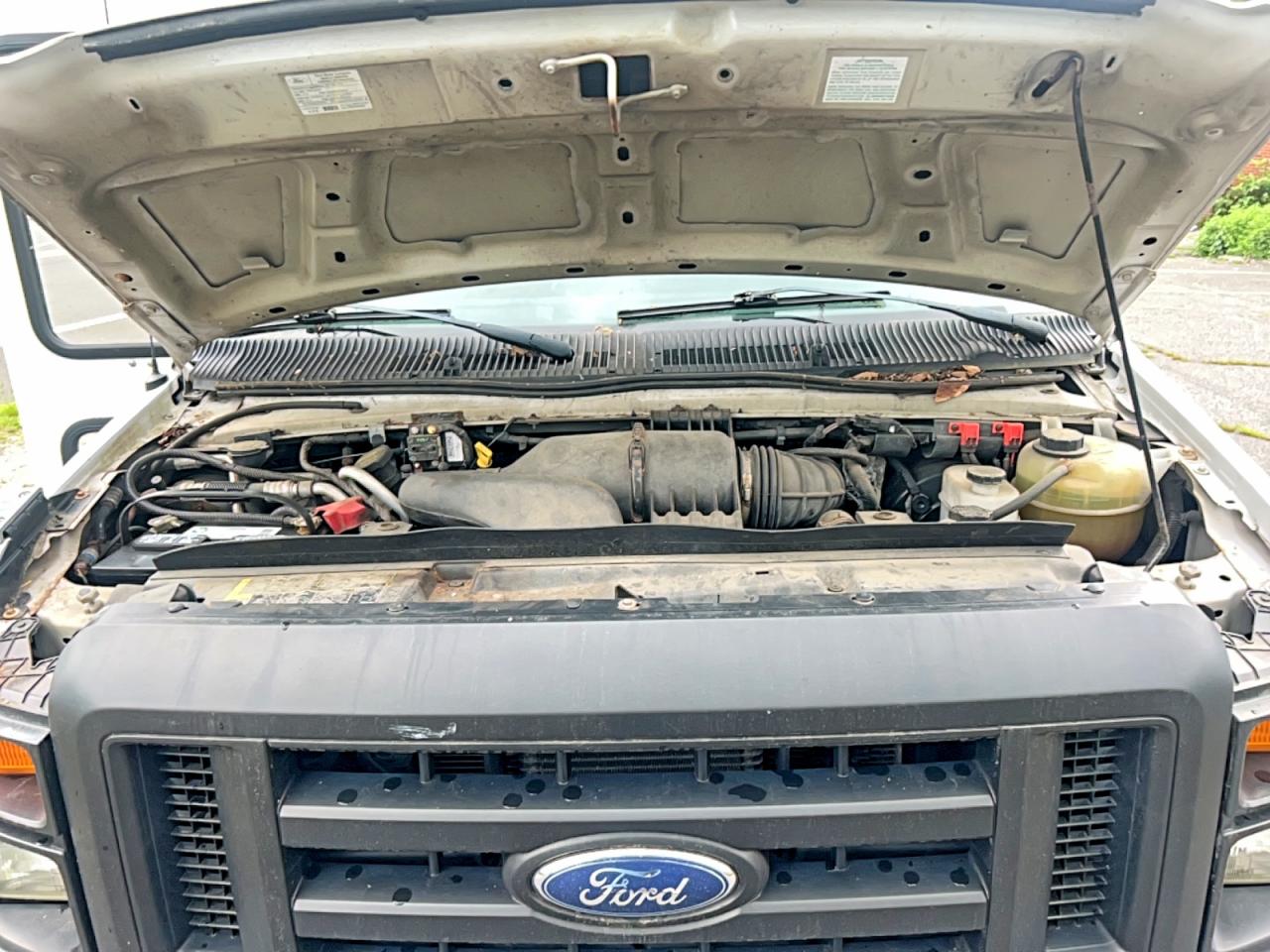 Ford Econoline E350 Super Duty Van