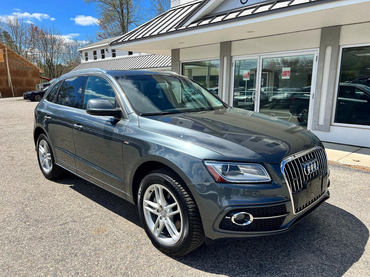 Salvage Audi Q5 Image