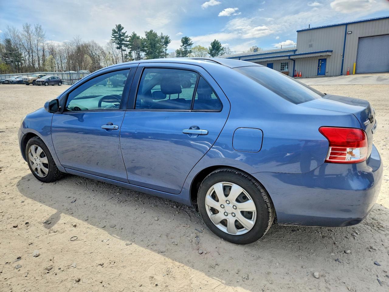 Toyota Yaris Base