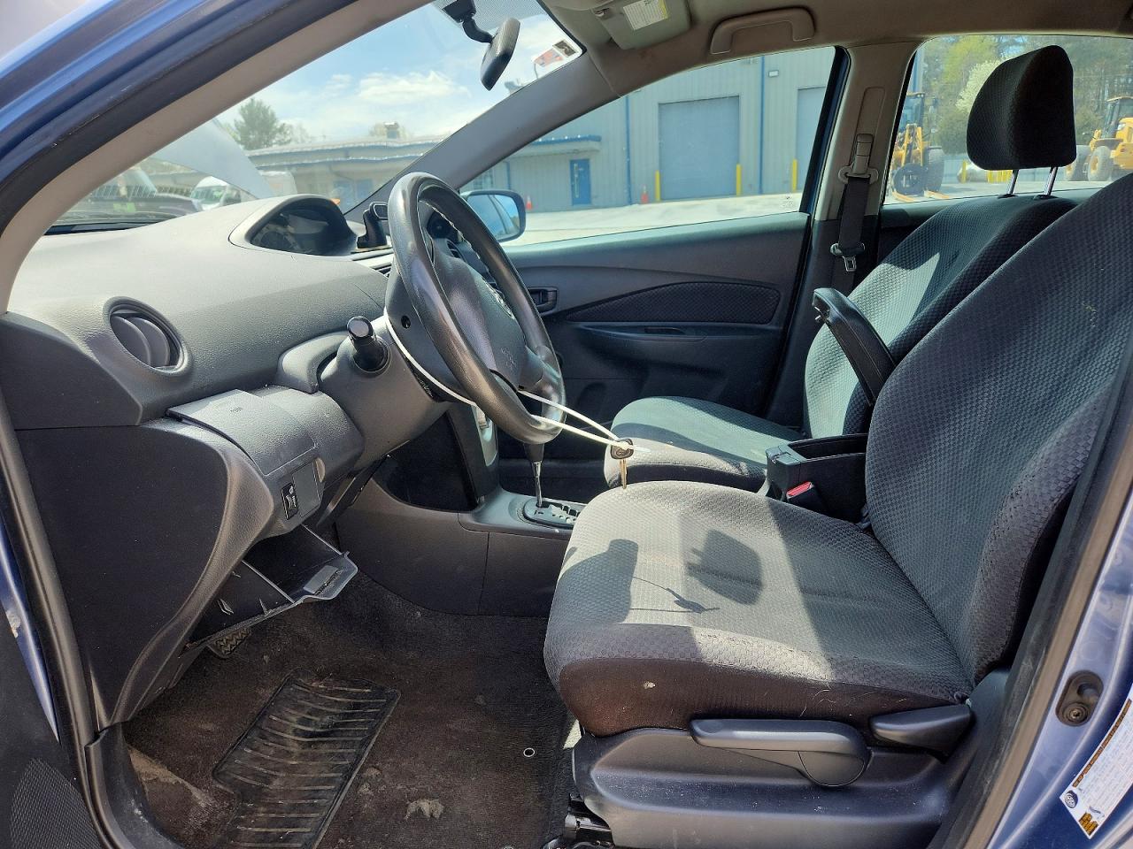 Toyota Yaris Base