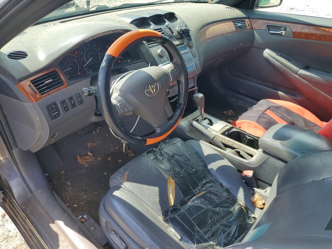 Toyota Camry Sle V6
