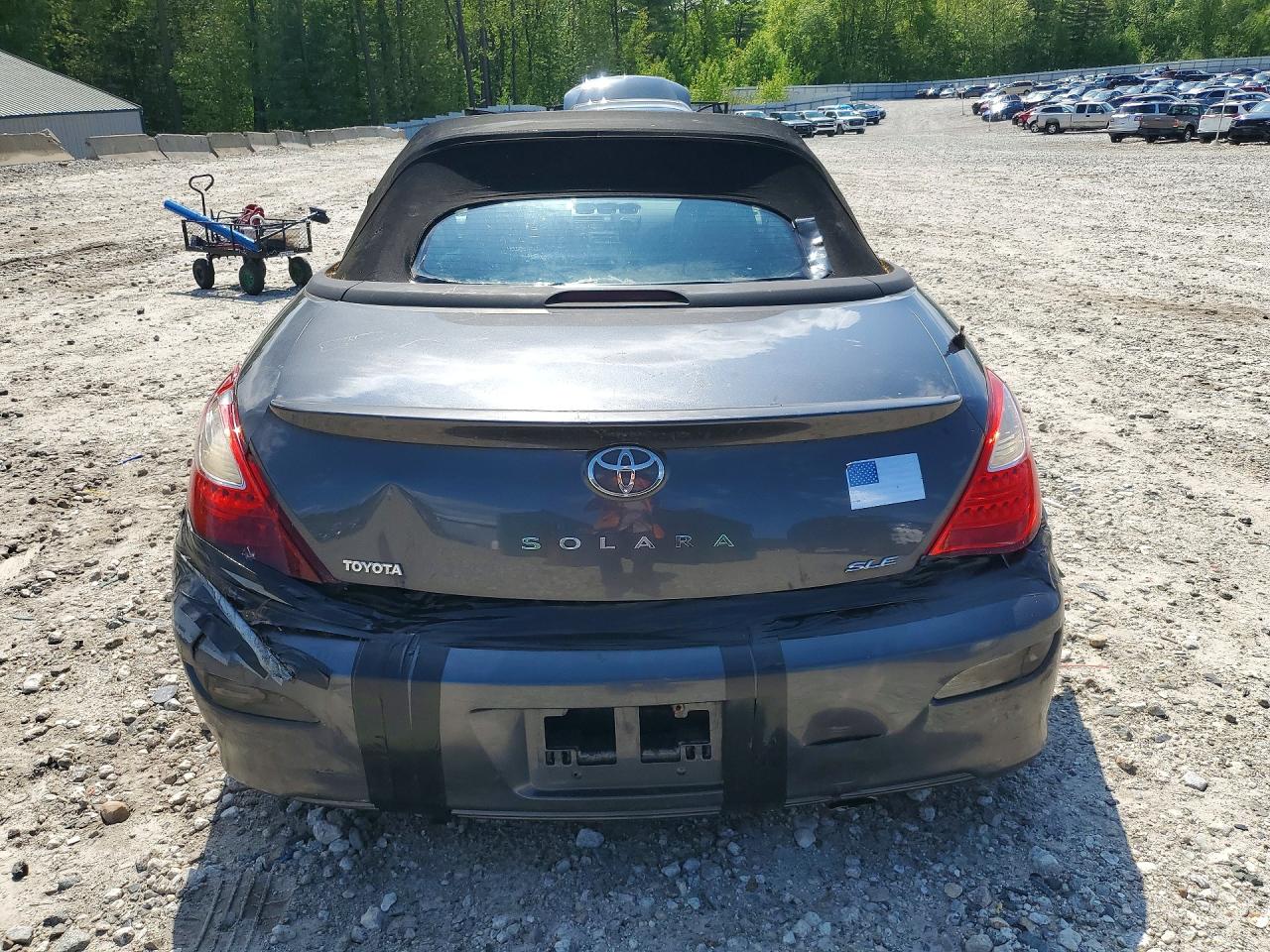Toyota Camry Sle V6