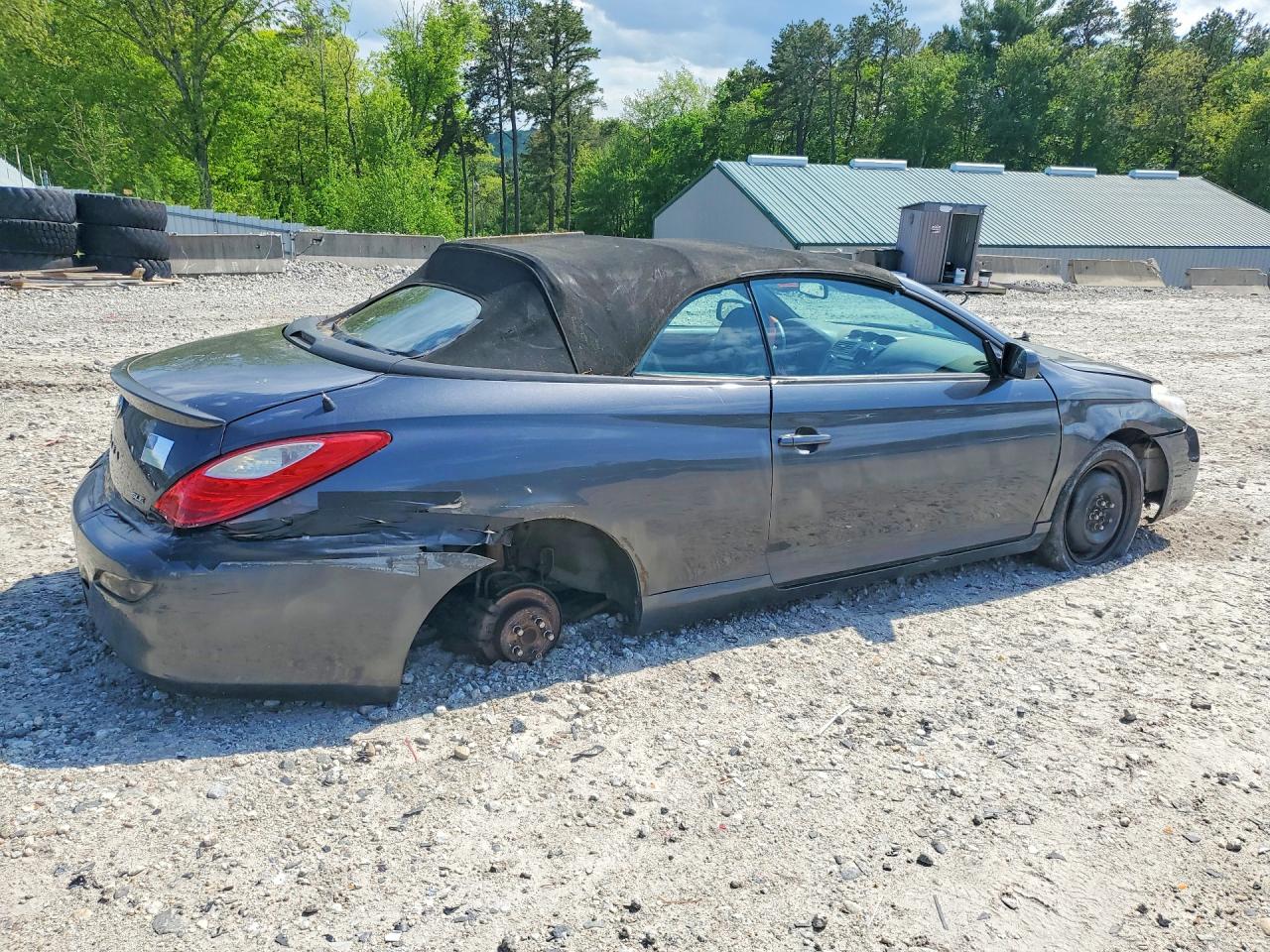 Toyota Camry Sle V6