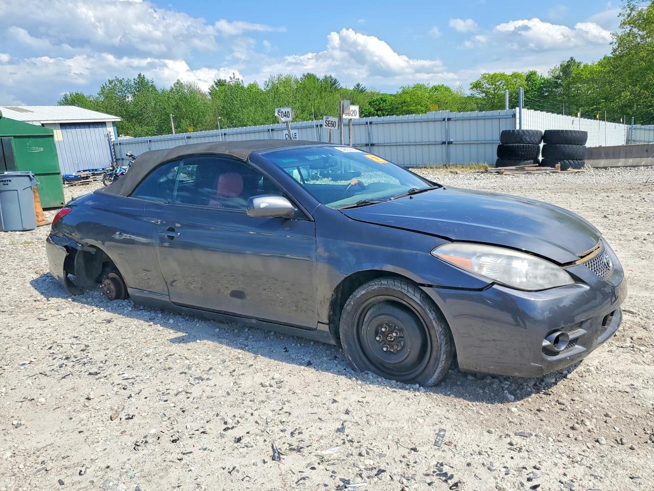 Toyota Camry Sle V6