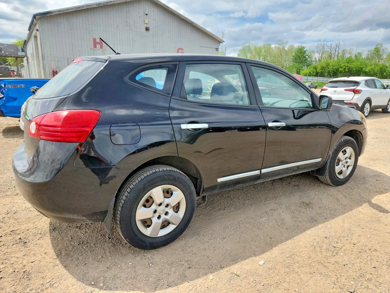 Nissan Rogue S