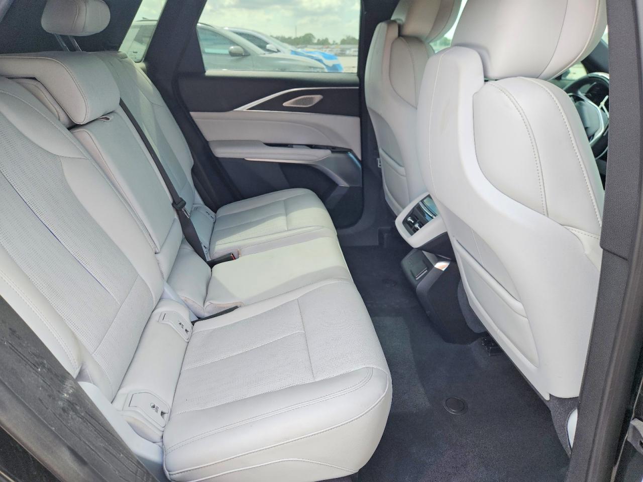 Cadillac Lyriq Spor Sport