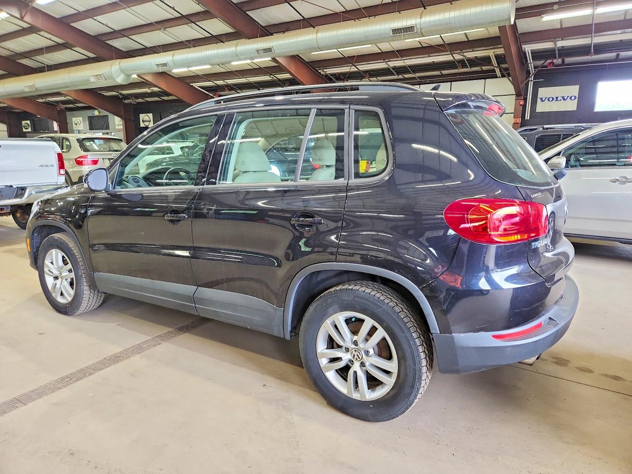 Volkswagen Tiguan S
