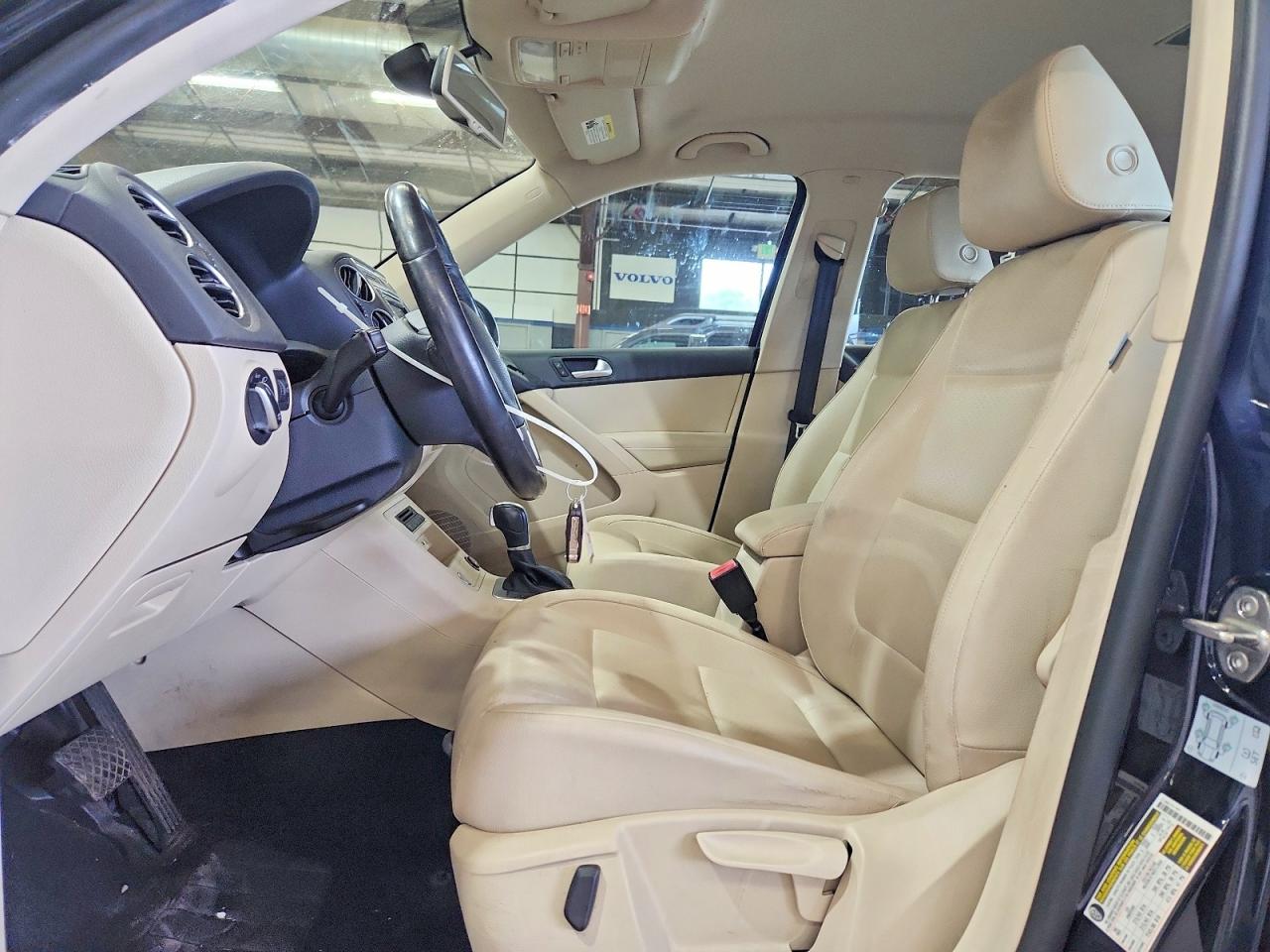 Volkswagen Tiguan S