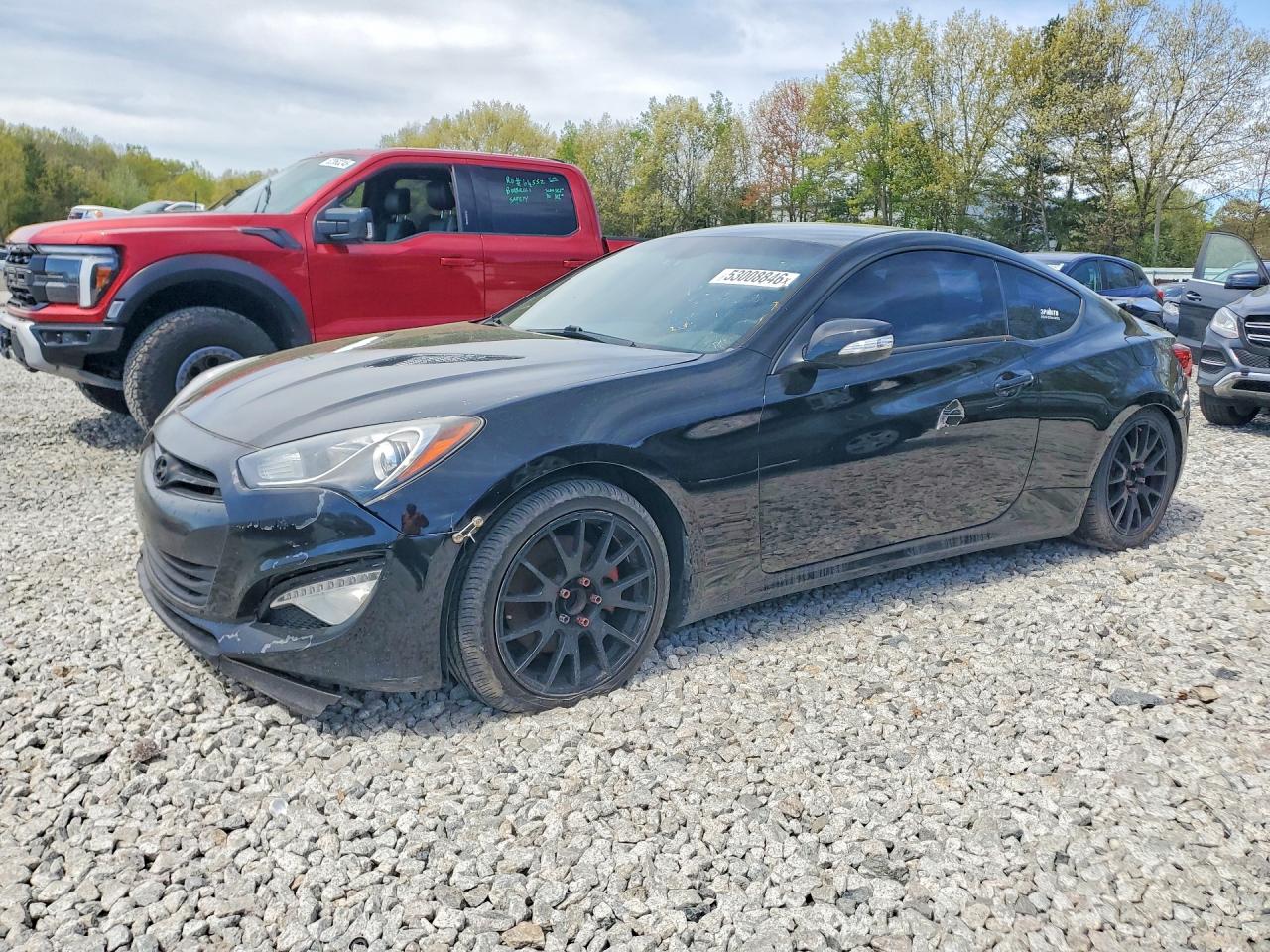 Salvage Hyundai Genesis Image