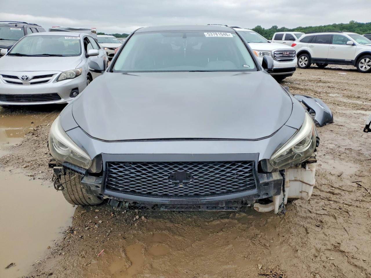INFINITI Q50 Premium
