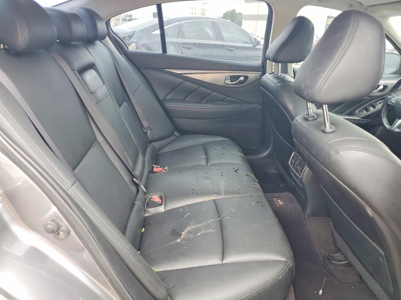 INFINITI Q50 Premium