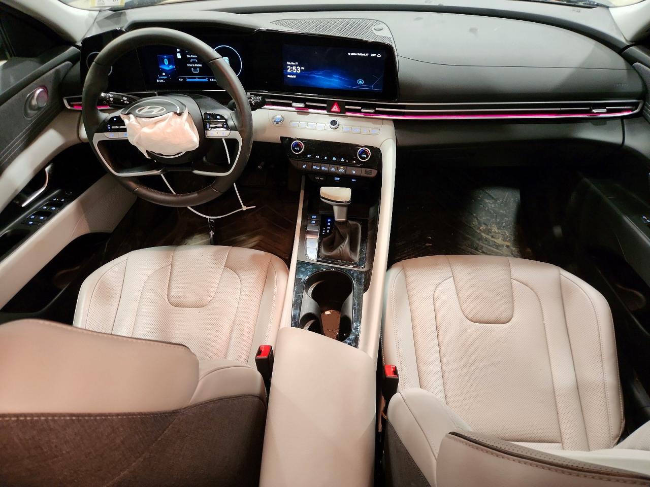 Hyundai ELANTRA Limited