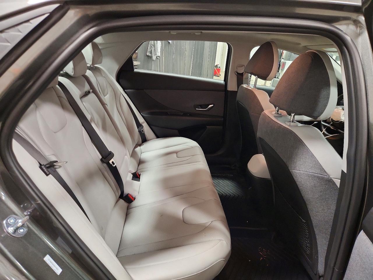 Hyundai ELANTRA Limited