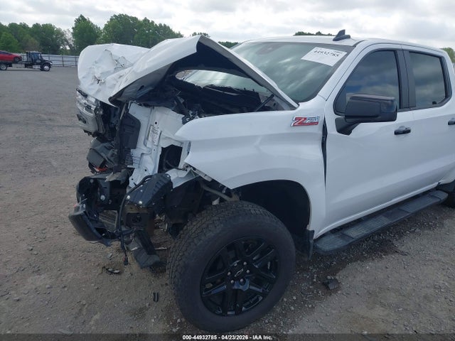 Chevrolet Silverado 1500 4wd  Short Bed Lt Trail Boss