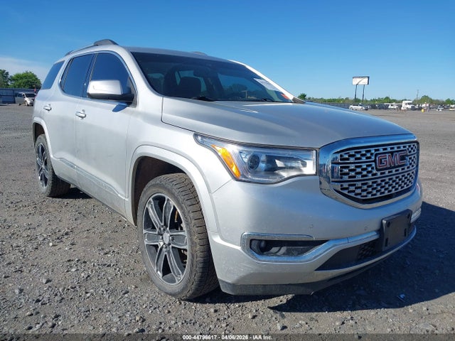 Salvage GMC Acadia Image