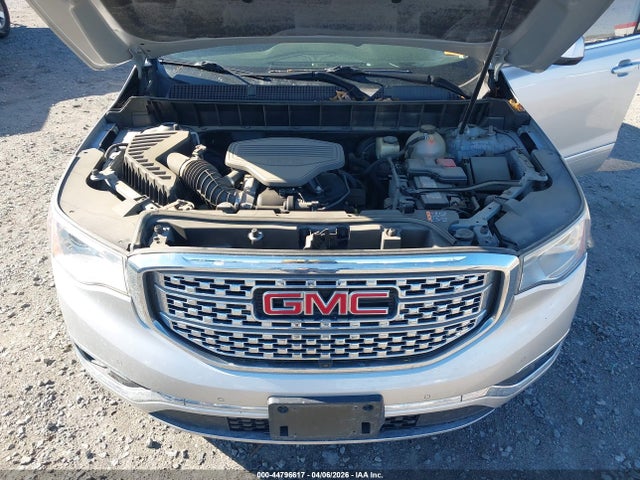 GMC Acadia Denali