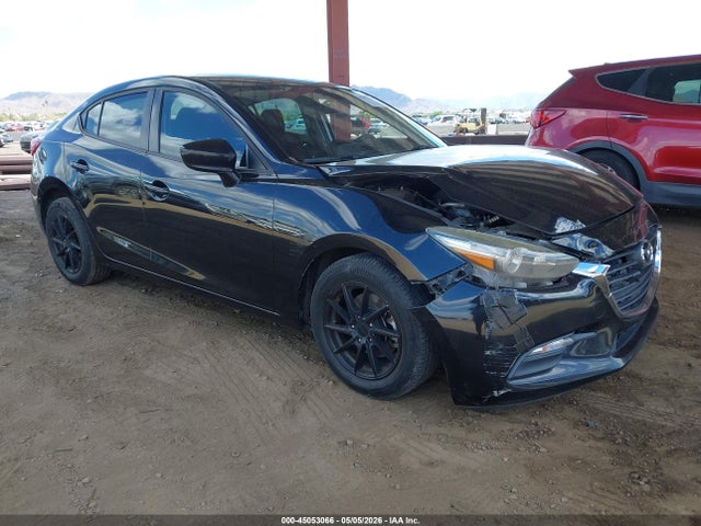 Salvage Mazda Mazda3 Image