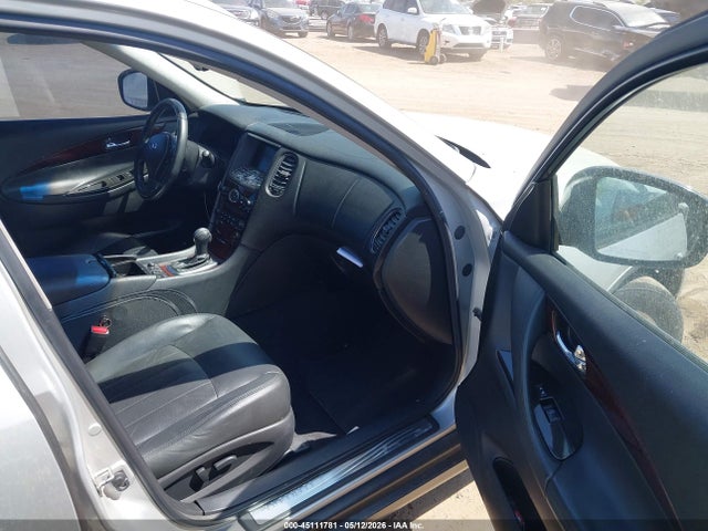 INFINITI Ex Journey