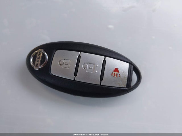 Nissan Pathfinder S